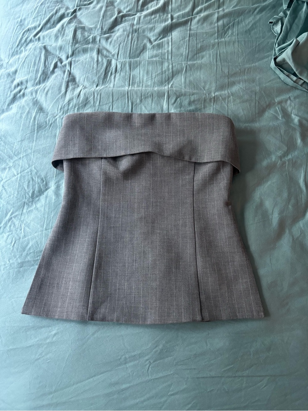 Aritzia Babaton element Pinstripe Top